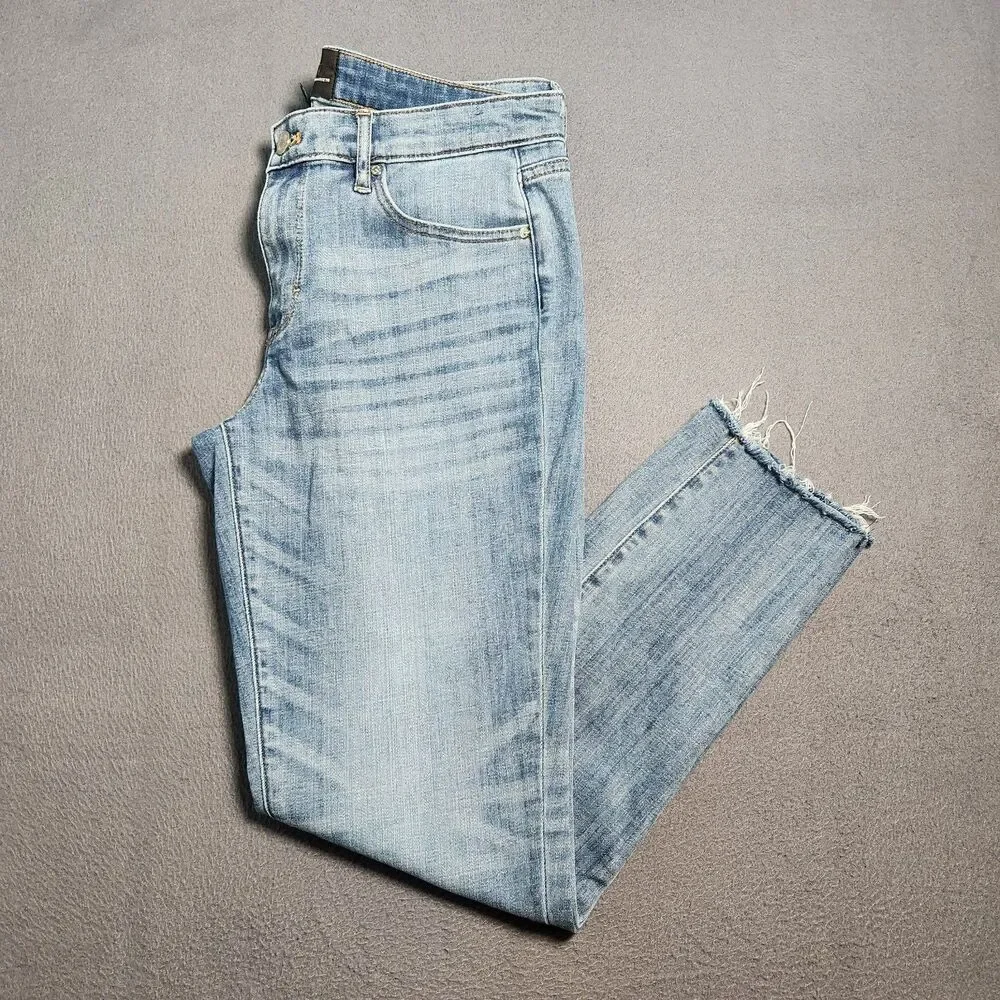 WHBM Jeans Women 8 Light Wash Mid Rise Everyday Soft Girlfriend Raw Hem